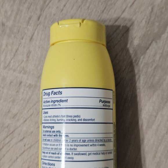 Desenex 2% Miconazole Nitrate Athlete's Foot Shake Powder - 3oz Lot Of 3 - Picture 3 of 3